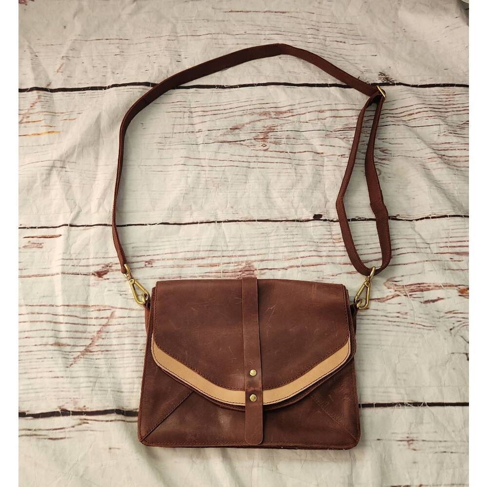 Sseko Designs Mahogany & Beige Leather Saddle Crossbody Bag